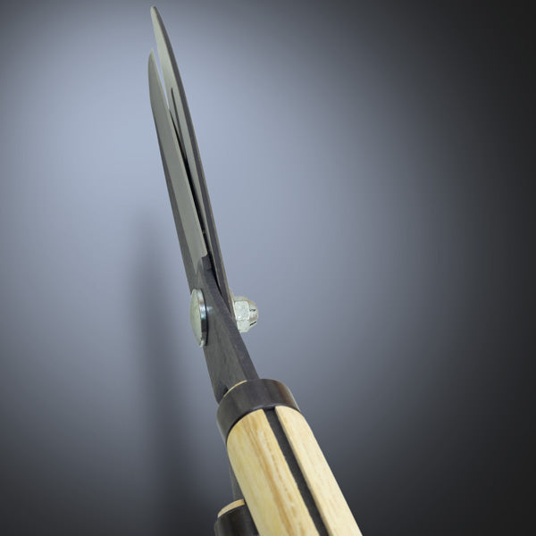 "HANAKUMAGAWA" Hedge/Gardening Shears 180mm(7"), with Wooden Handle, Aogami Steel, Japan