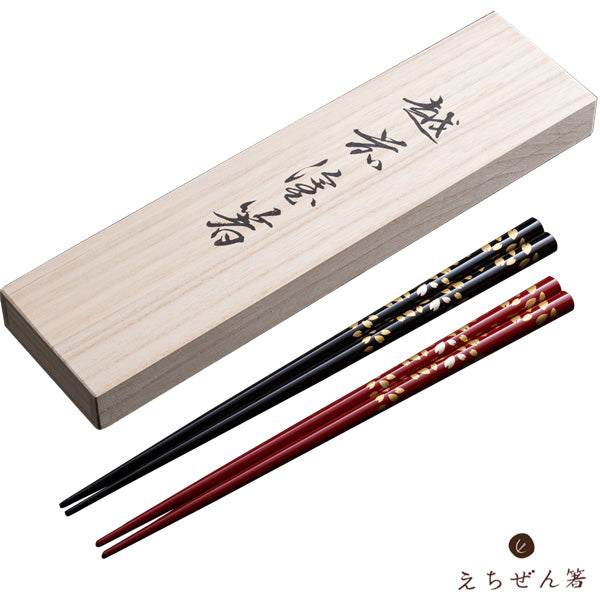 "SAKURAMAKIE"(Cherry Blossom Gold Lacquer) Meoto-Bashi Chopsticks Set in Wooden box