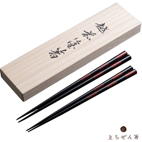 "BYAKUDANKOUSHI"(Sandalwood Checkers) Meoto-Bashi Chopsticks Set in Wooden box